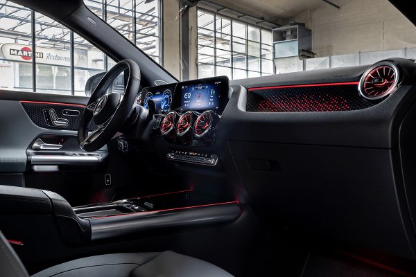 Der neue Mercedes-Benz EQA

The new Mercedes-Benz EQA