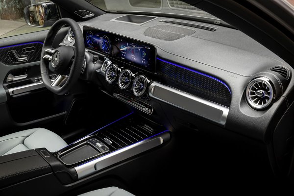 Der neue Mercedes-Benz EQB

The new Mercedes-Benz EQB