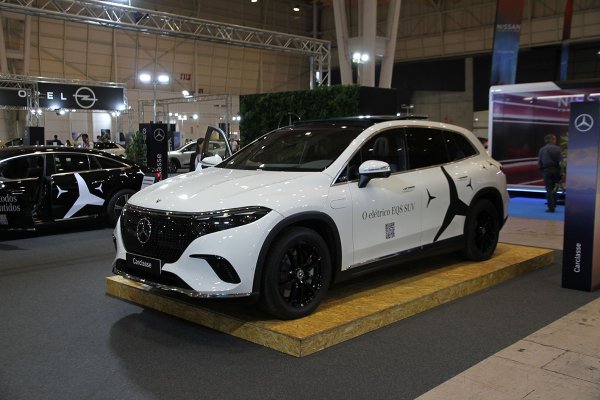 Mercedes-Benz EQS SUV