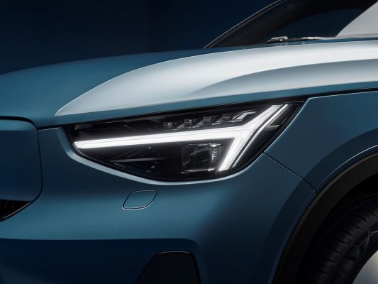 Volvo C40 Recharge Studio