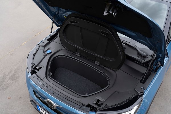Volvo C40 Recharge, Fjord Blue