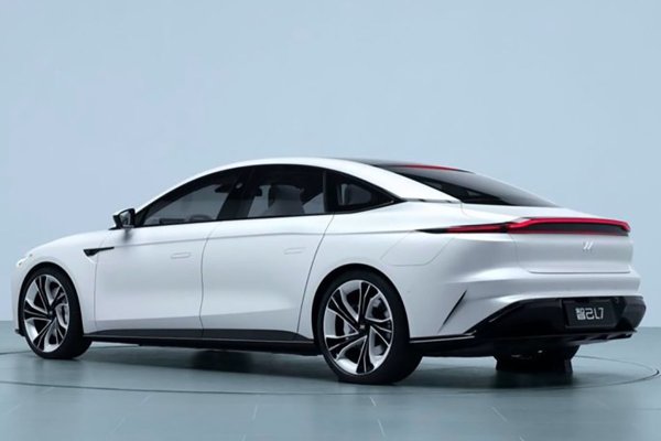 O Zhiji L7 é um automóvel 100% eléctrico chinês com 1100 Km de autonomia