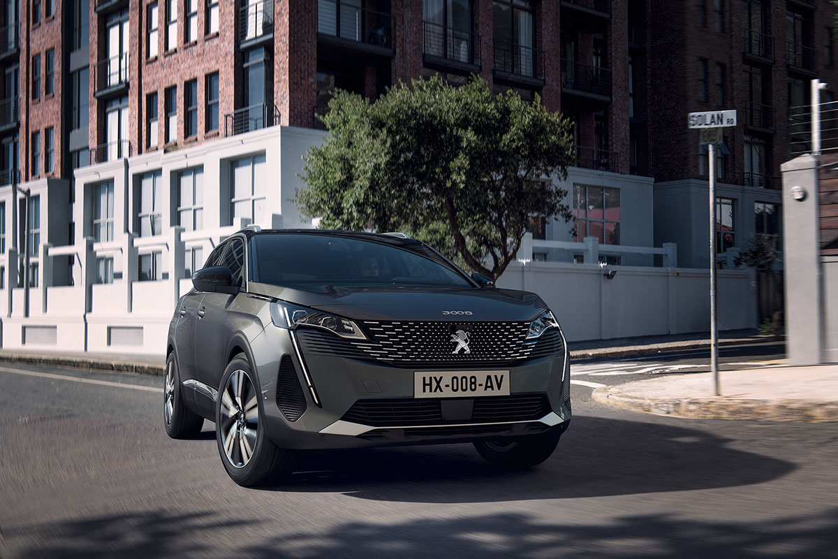 PEUGEOT 3008 021