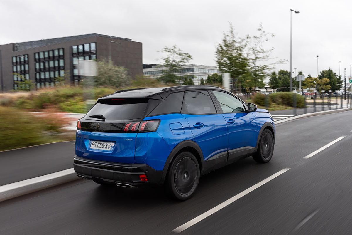 PEUGEOT 3008 032
