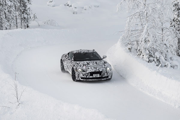 Aston Martin e Bridgestone parceiros no DB11