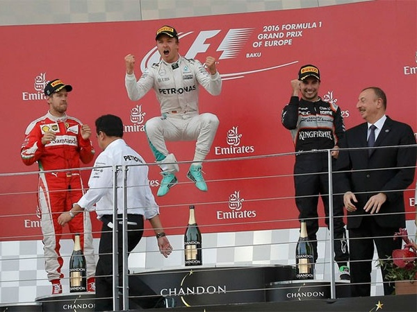 F1-Baku-01