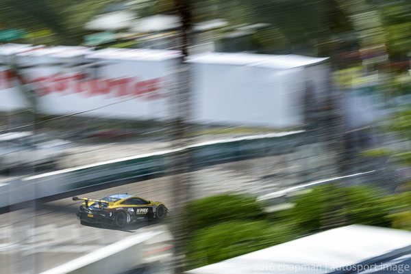 Parente sobe ao pódio no Pirelli World Challenge