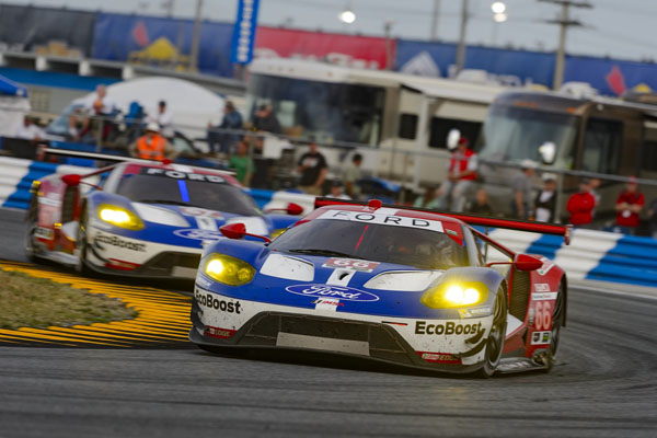 Quatro Ford GT aceleram nas 24 Horas de Le Mans 
