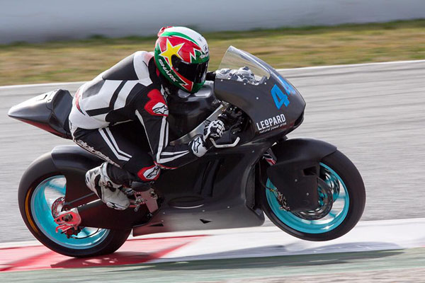 Miguel Oliveira fracturou dedo nos testes de Moto2