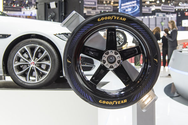 Goodyear avança pneu com sensores para autónomos