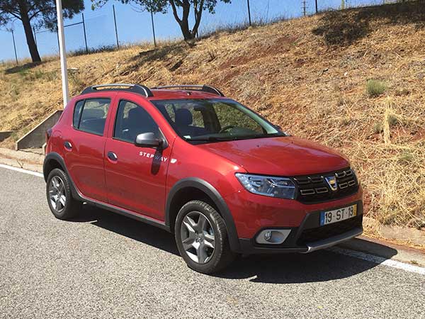 DaciaSanderoStepway01