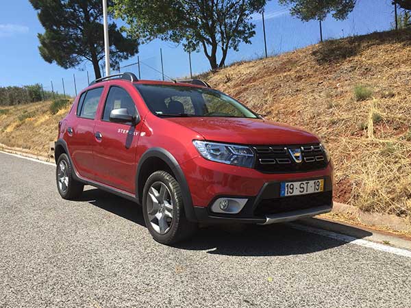 DaciaSanderoStepway03