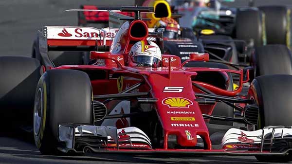 F1-GPAustralia-Vettel-004