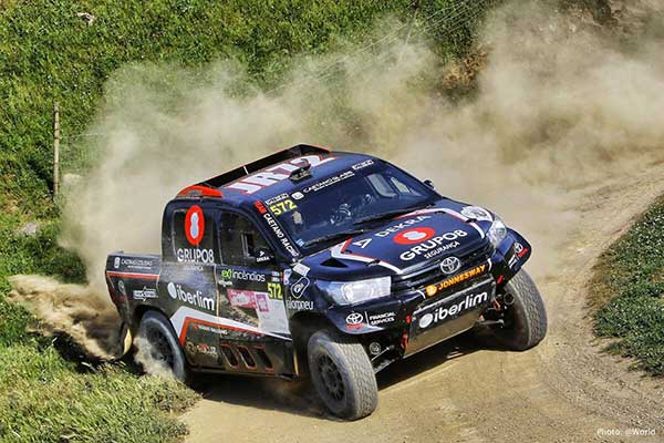 Hilux-CaetanoRacing-02