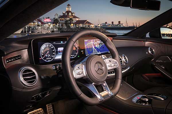 Mercedes-Benz-2017-012