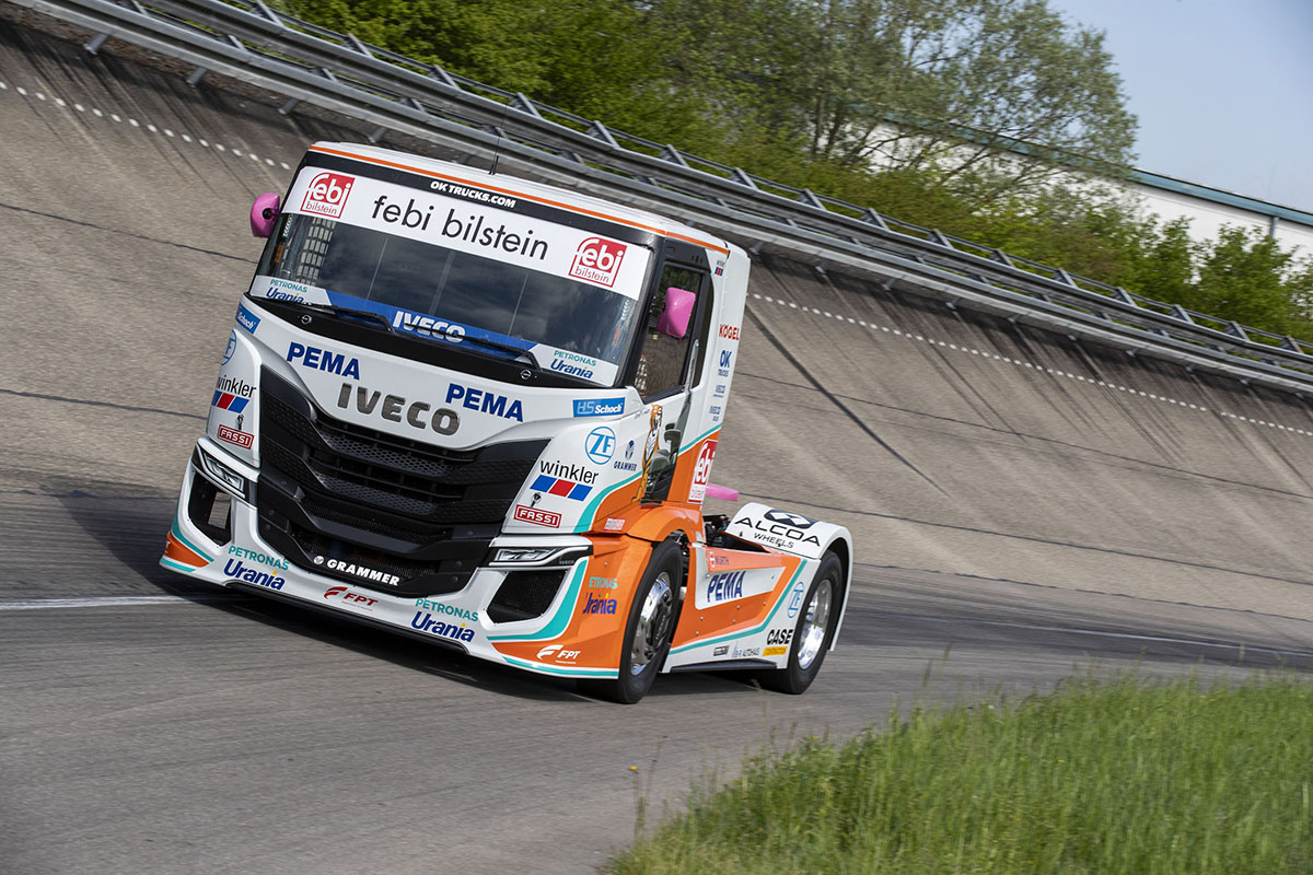 Iveco SWay trucks01