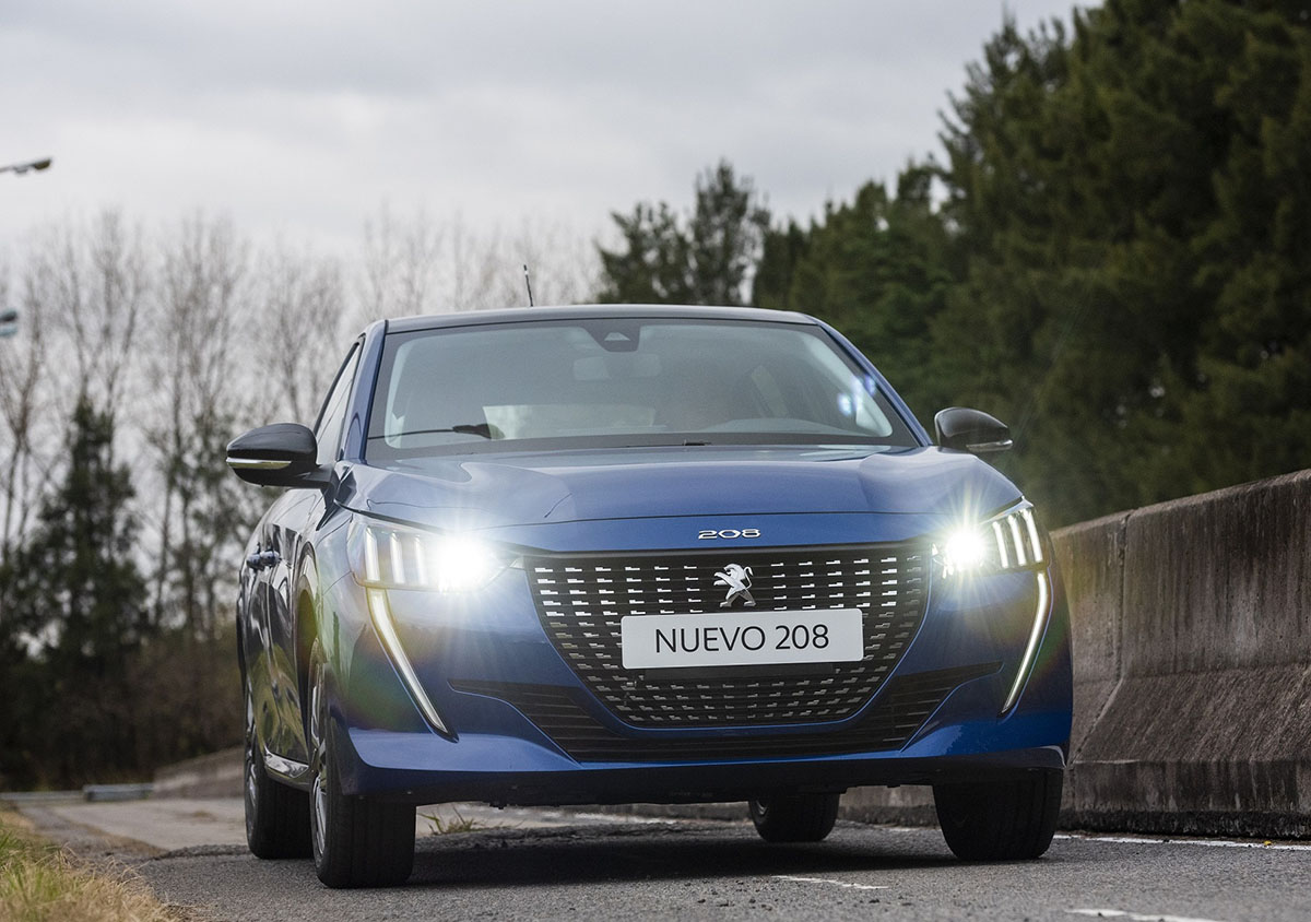 Peugeot 208 A04