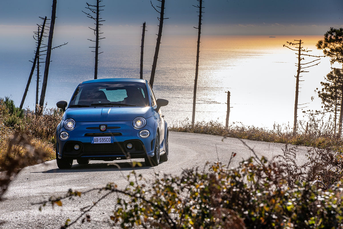 Abarth595Competizione 02