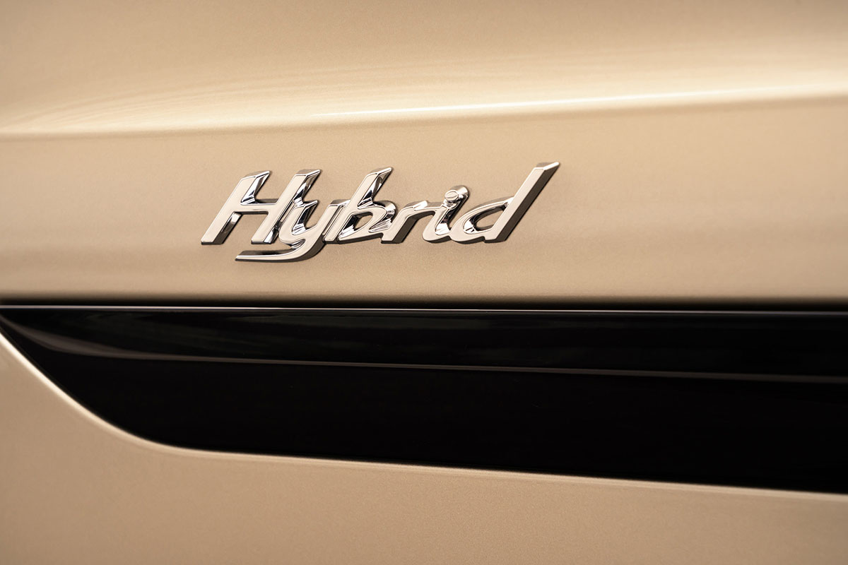 Bentley Bentayga Hybrid 04