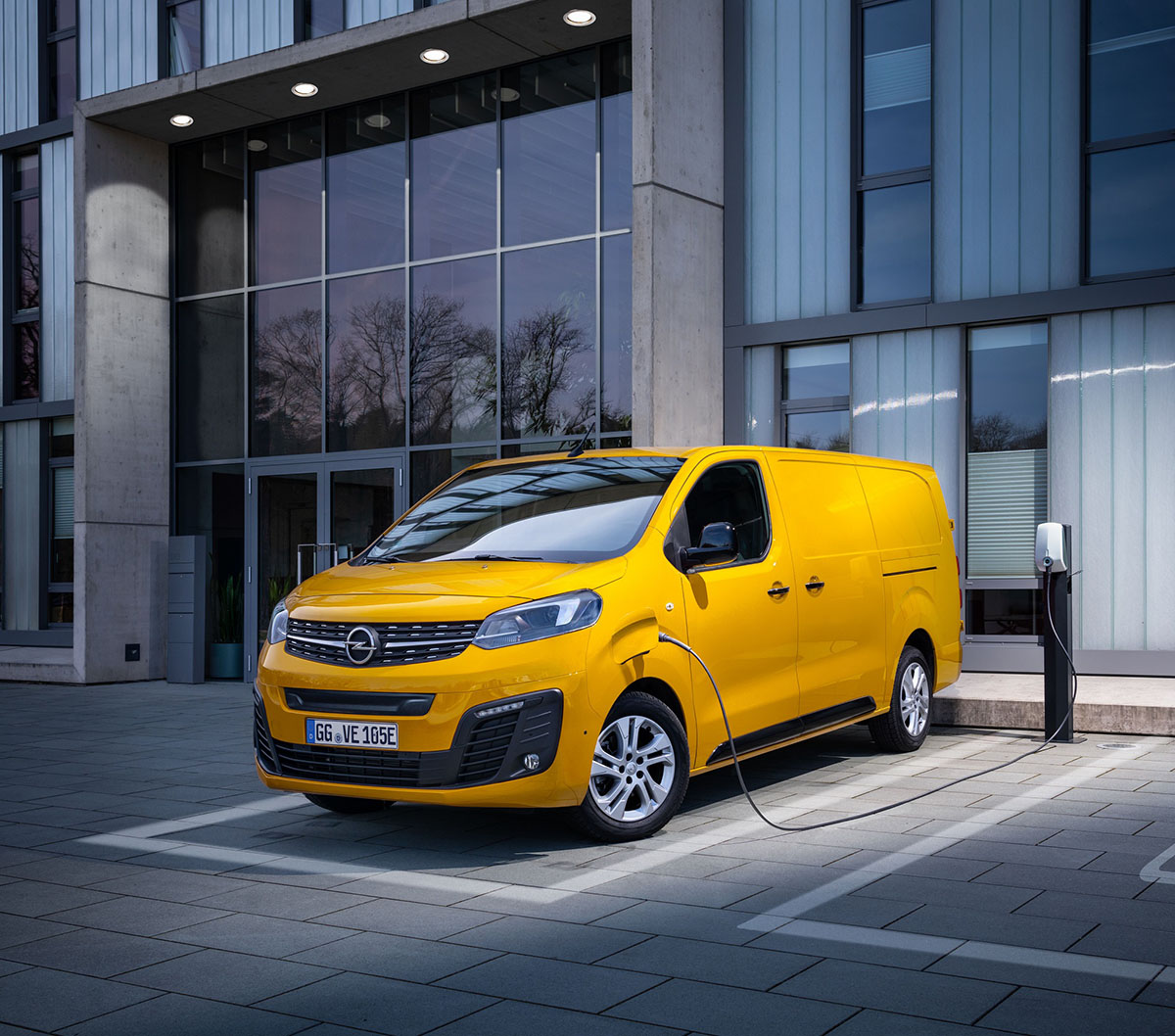04 Opel Vivaro e