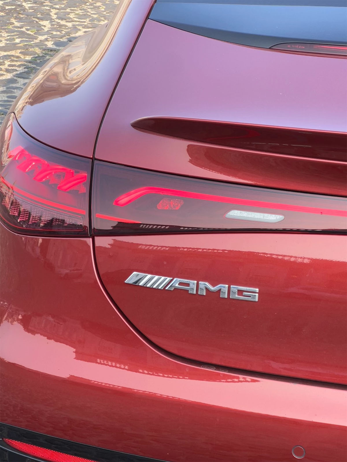 Mercedes Benz AMG EQE 43 10