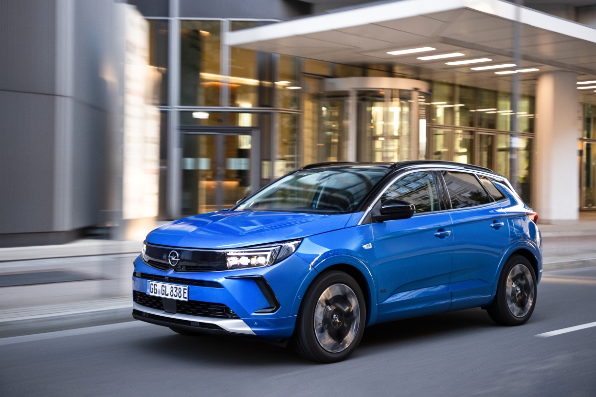 Opel DarkRoadsIntelli LuxLED 03