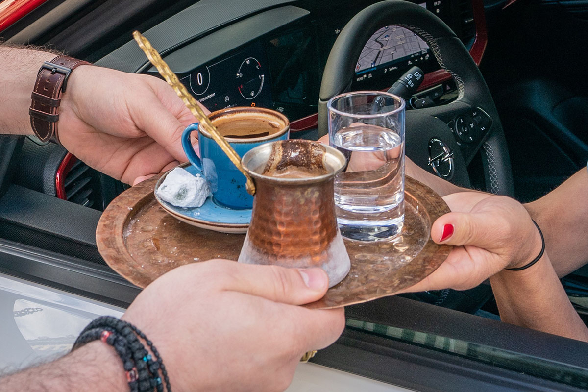 OpelMokkaPerfectCompanionforInternationalCoffeeDay 520390