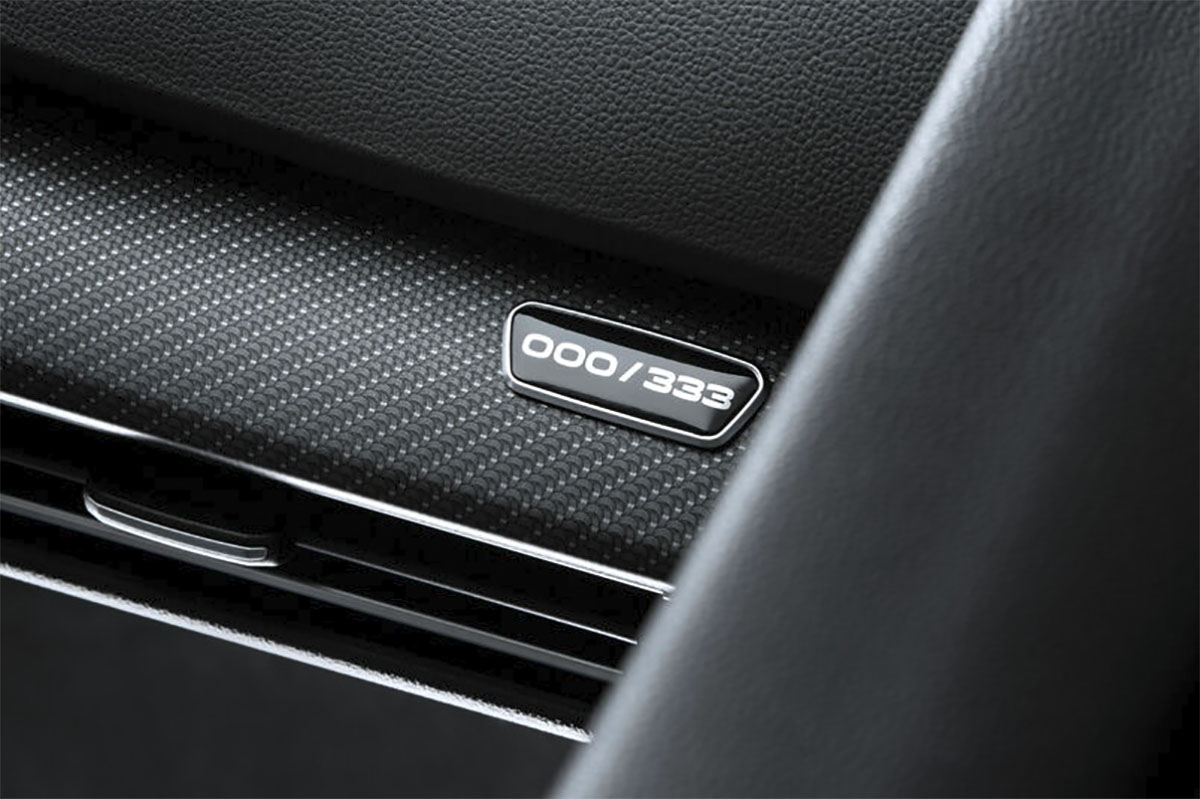 VW Golf R333 04