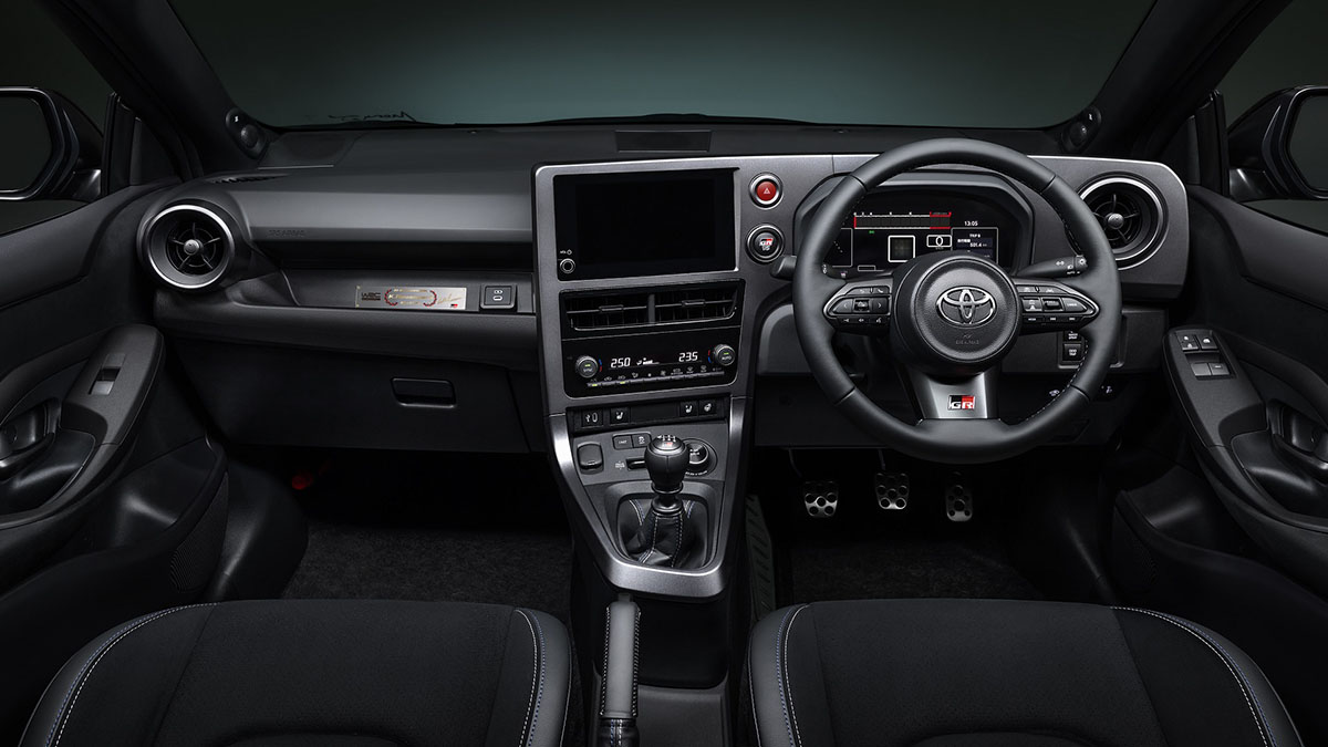 GR YARIS KALLE interior 0025 2