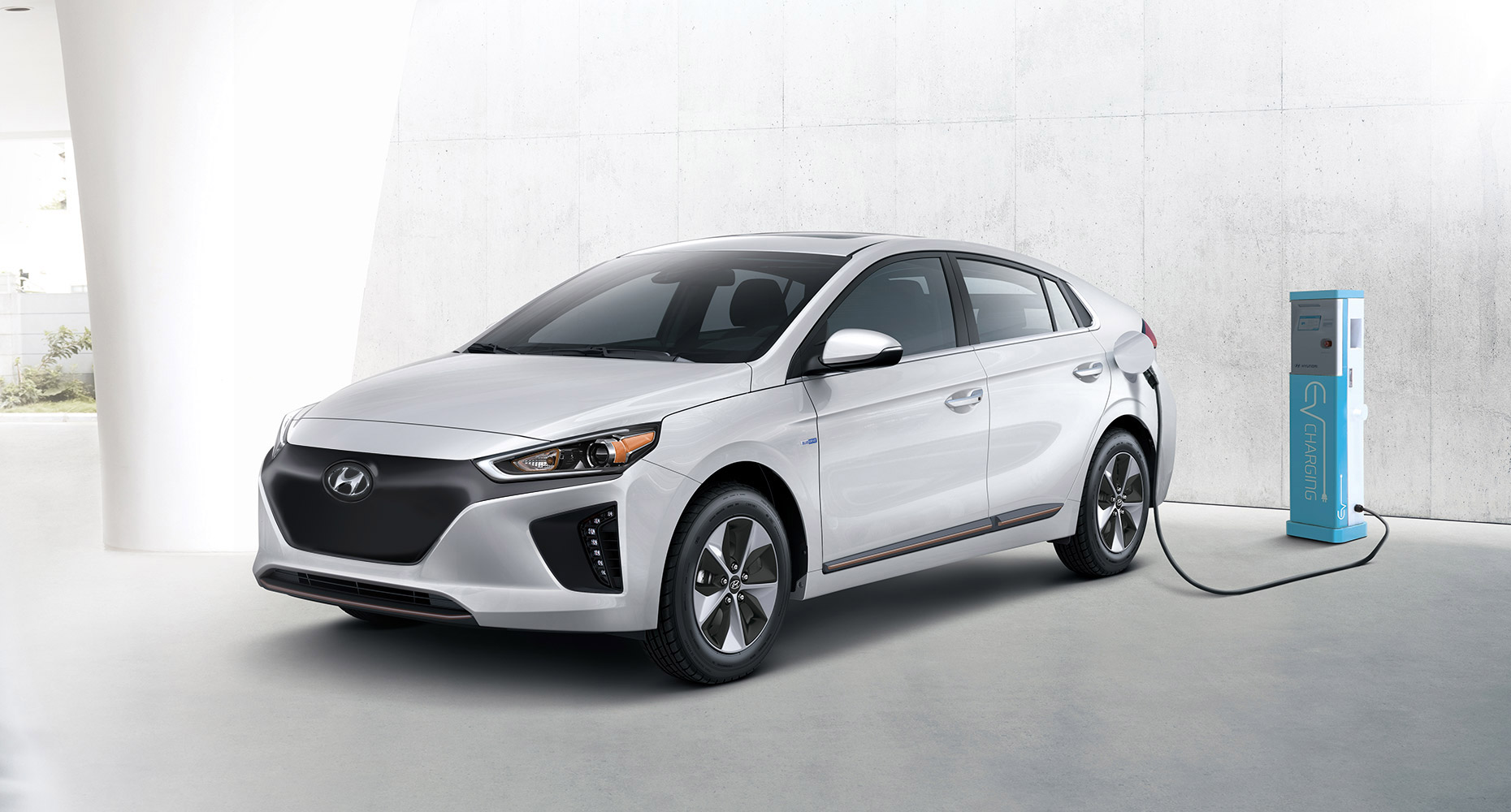 Hyundai Ioniq Electric 02