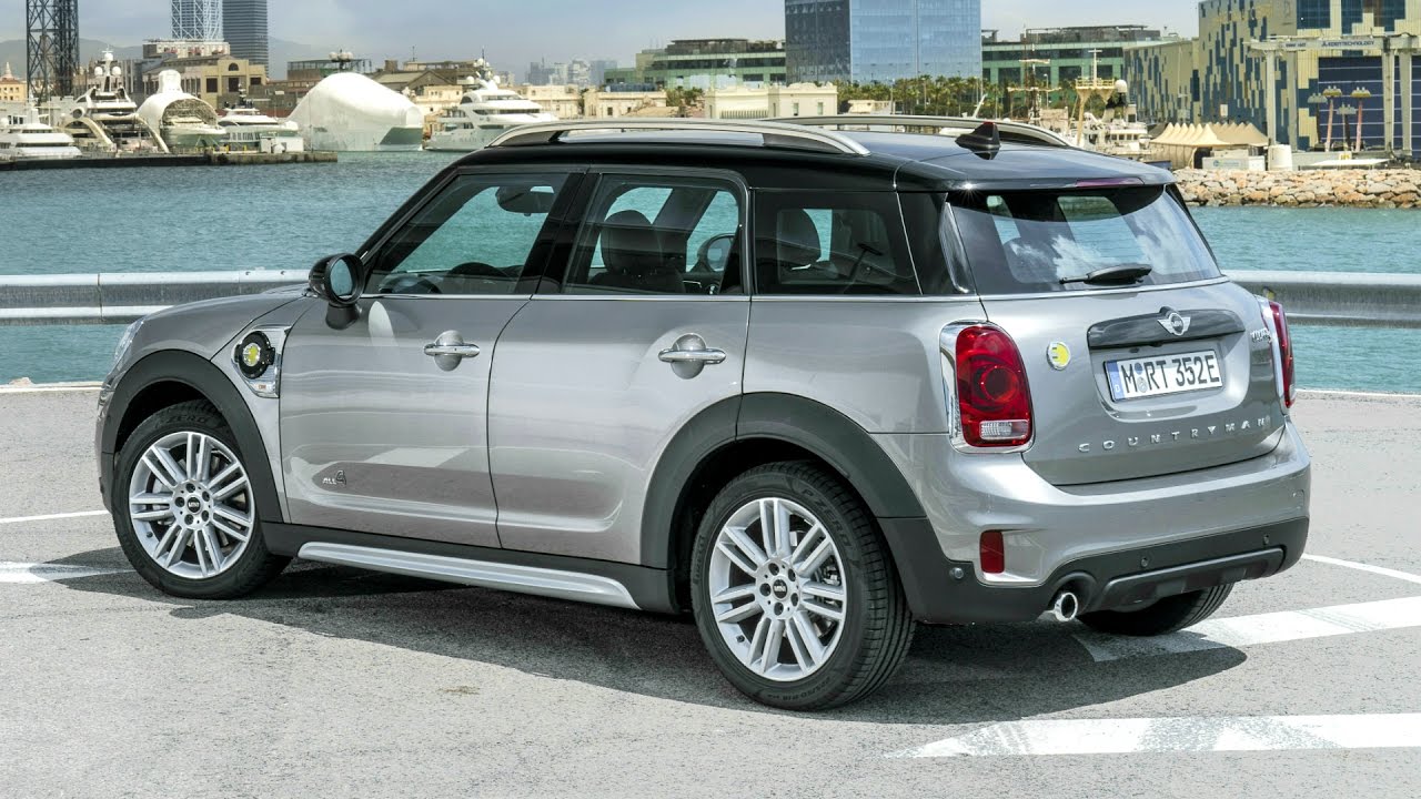 Mini Countryman eALL4 02