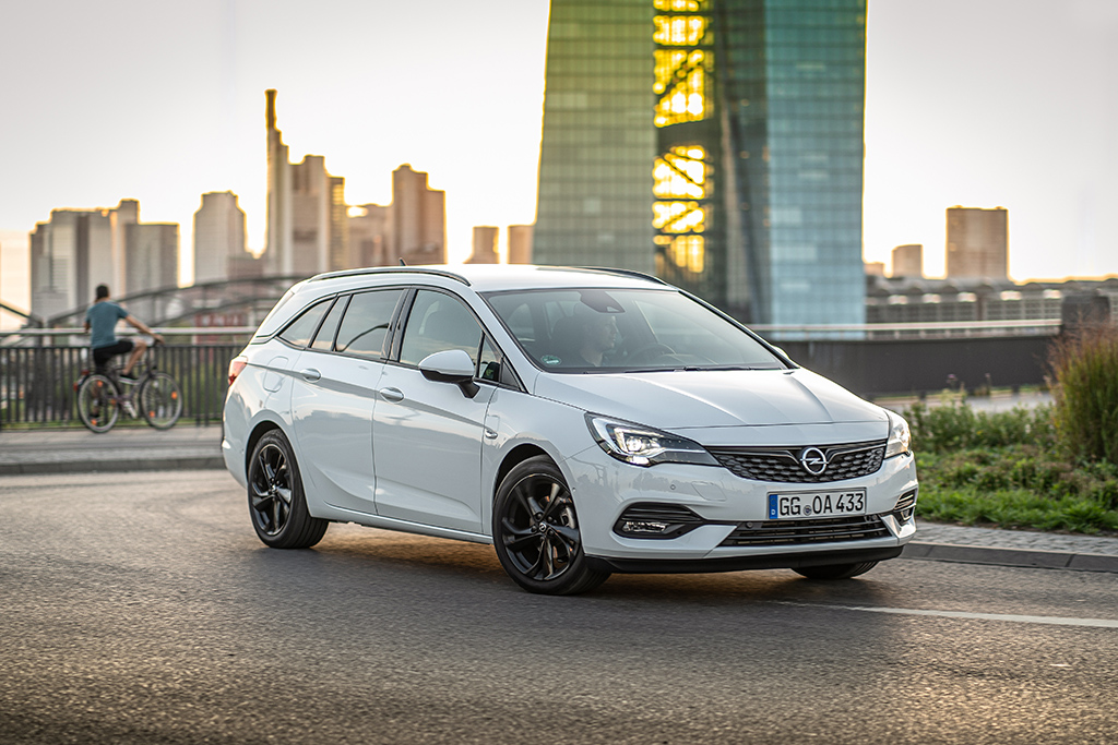 OpelAstra ST 01