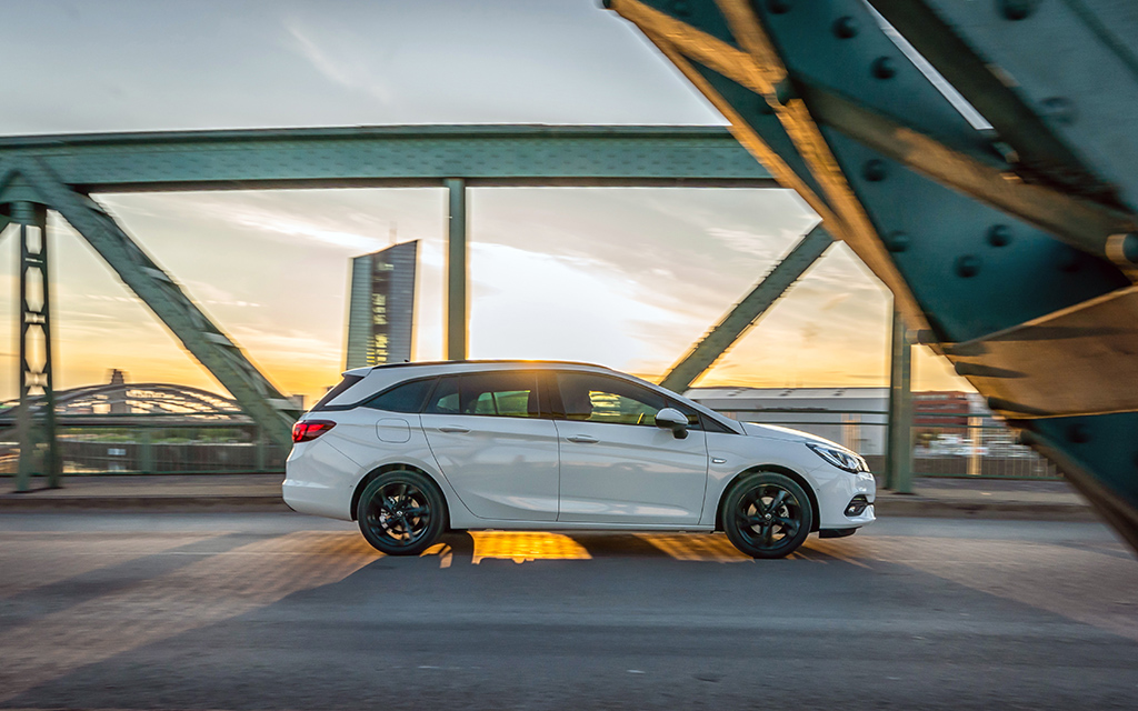 OpelAstra ST 02