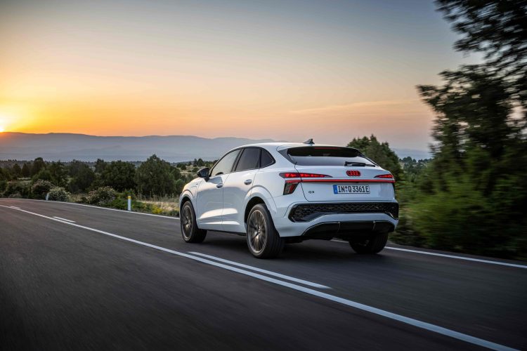 01_Audi dá início à comercialização do novo e versátil Q3 Sportback
